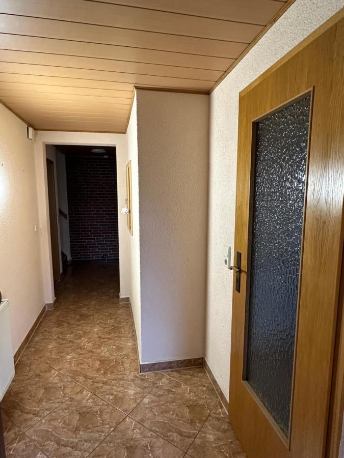 Pension „Haus 11“ Lauta Exterior foto